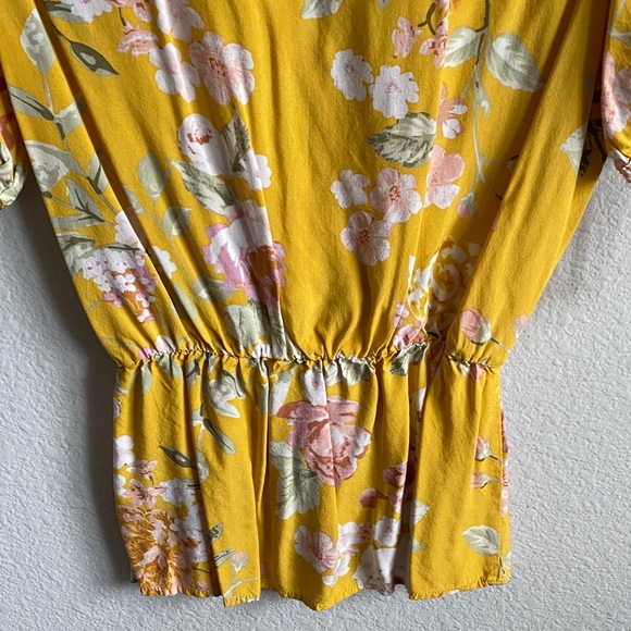 Harve Benard Yellow Floral Blouse - Picture 10 of 12